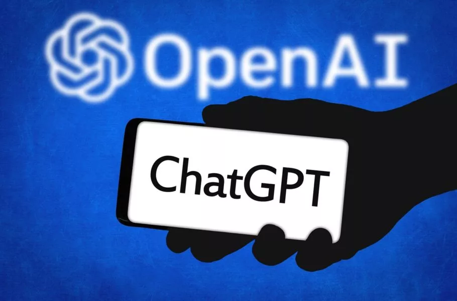 واجهة رقمية مستقبلية تُظهر ChatGPT Plus يُقدّم مجاناً في الإمارات مع علم الإمارات في الخلفية